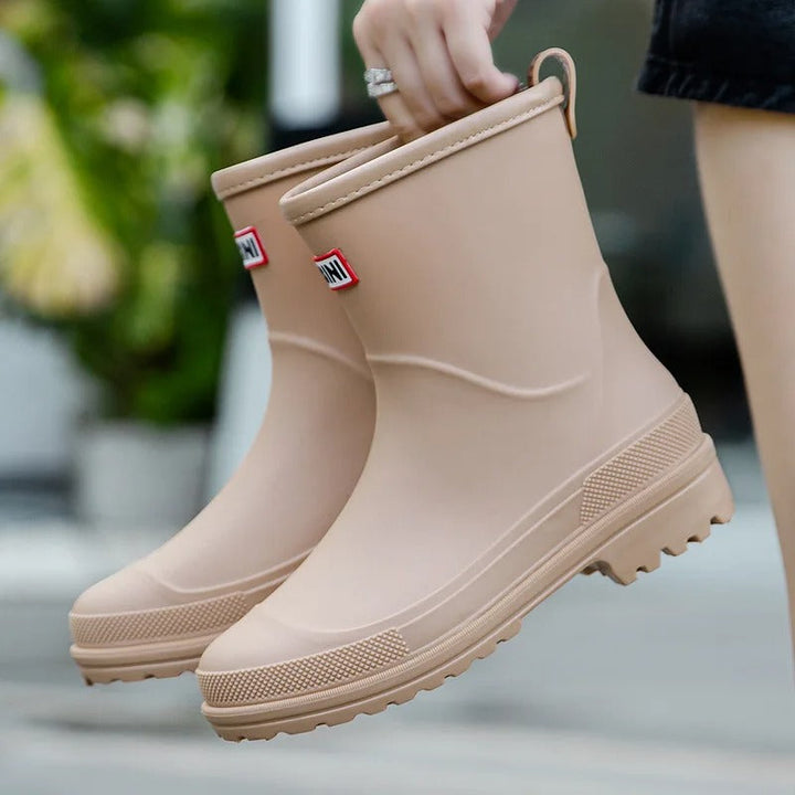 Léna | Bottes Mi-Hautes Imperméables – Élégance et Confort Sous la Pluie